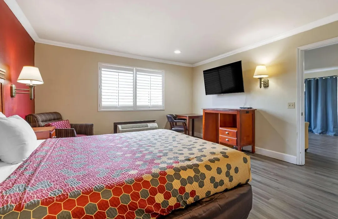 Econo Lodge Moreno Valley-1