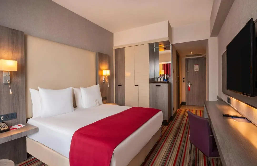 Ramada Plaza By Wyndham Izmir-1