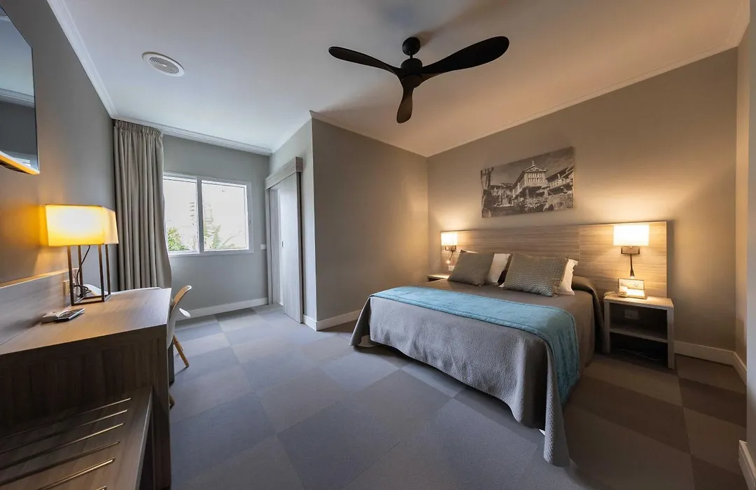 Hotel Combarro-1