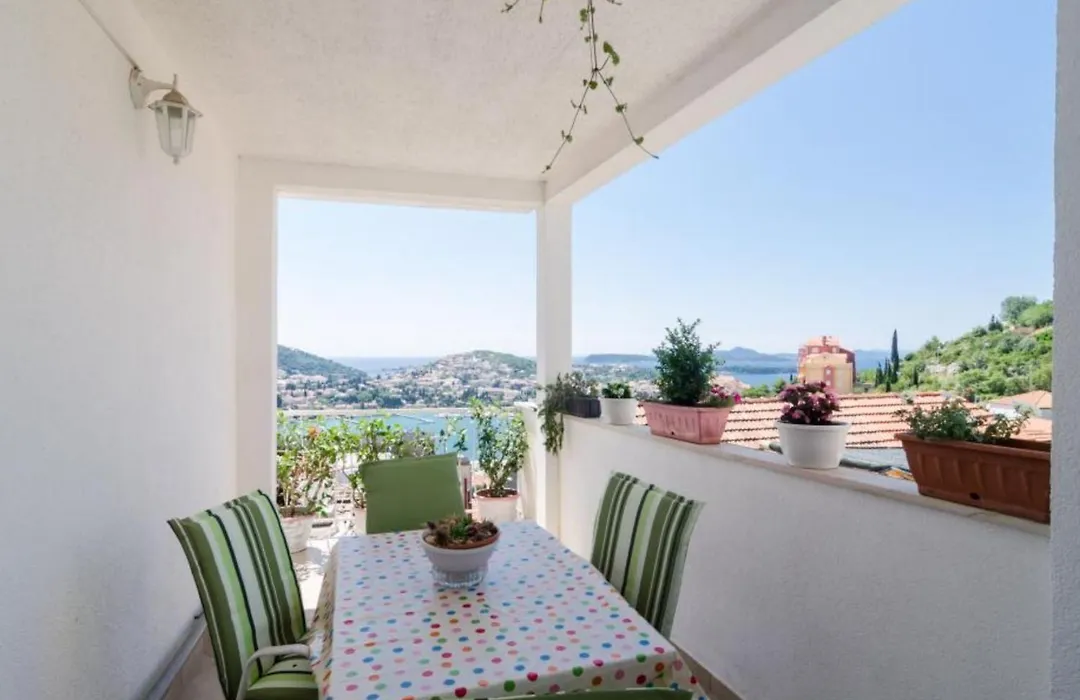 Ivo Guest House-1
