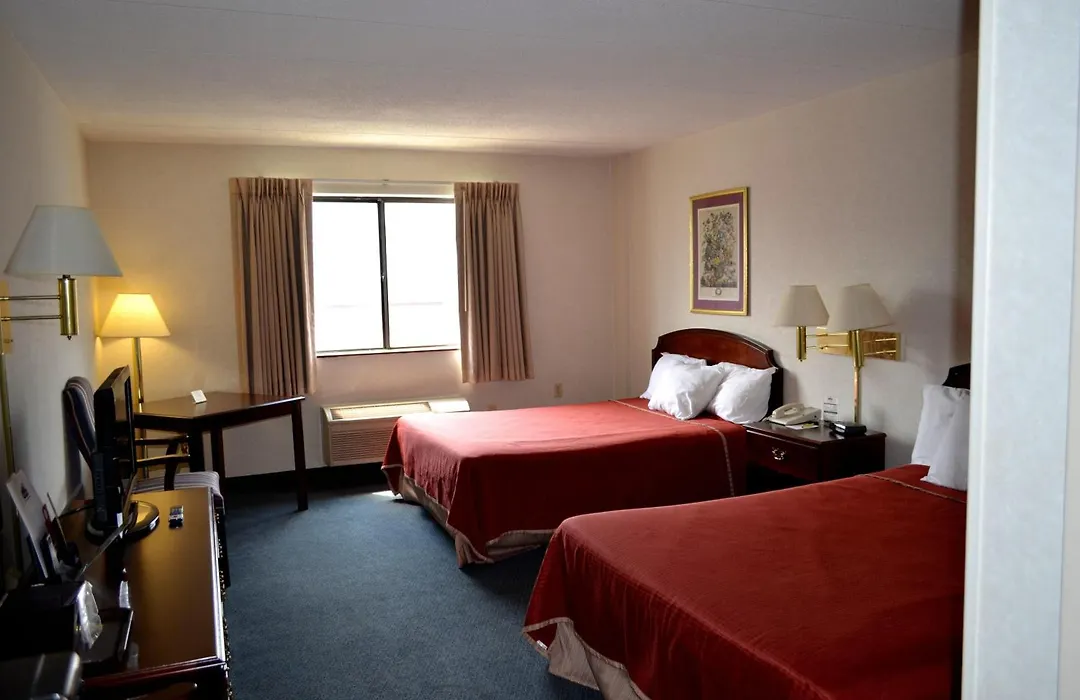 Super 8 By Wyndham Frederick-1