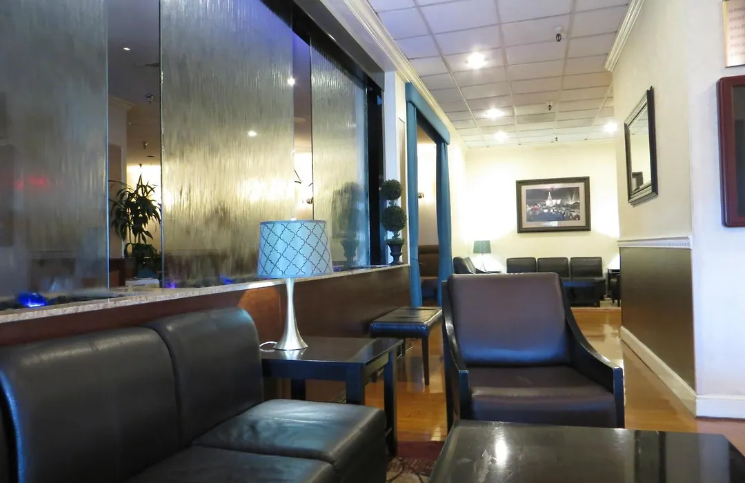 Best Western Plus Grosvenor Airport Hotel-1