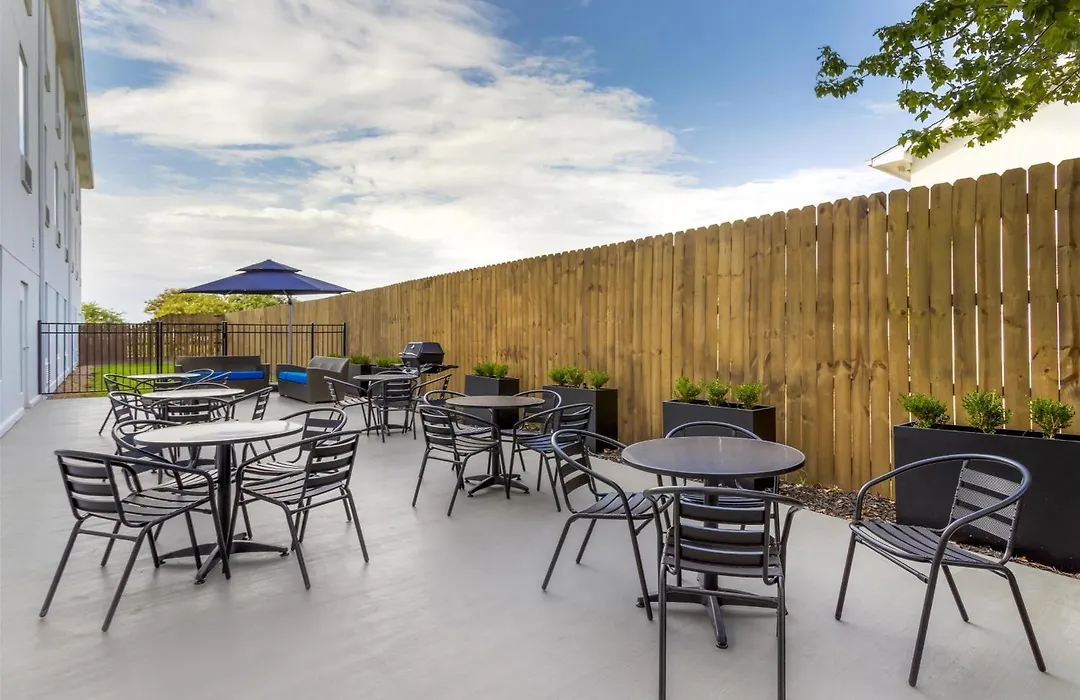 Best Western Plus Executive Hotel & Suites-1