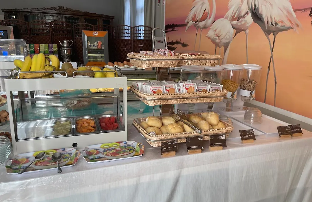 Hotel Laura-1