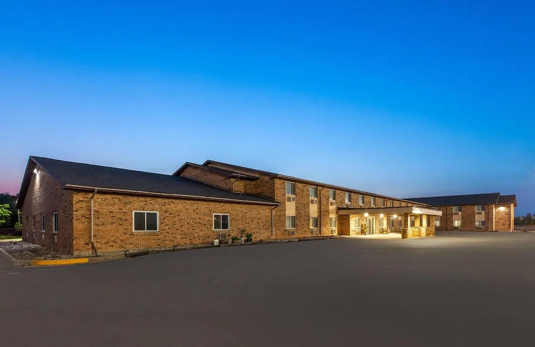 Baymont By Wyndham Manistee-1