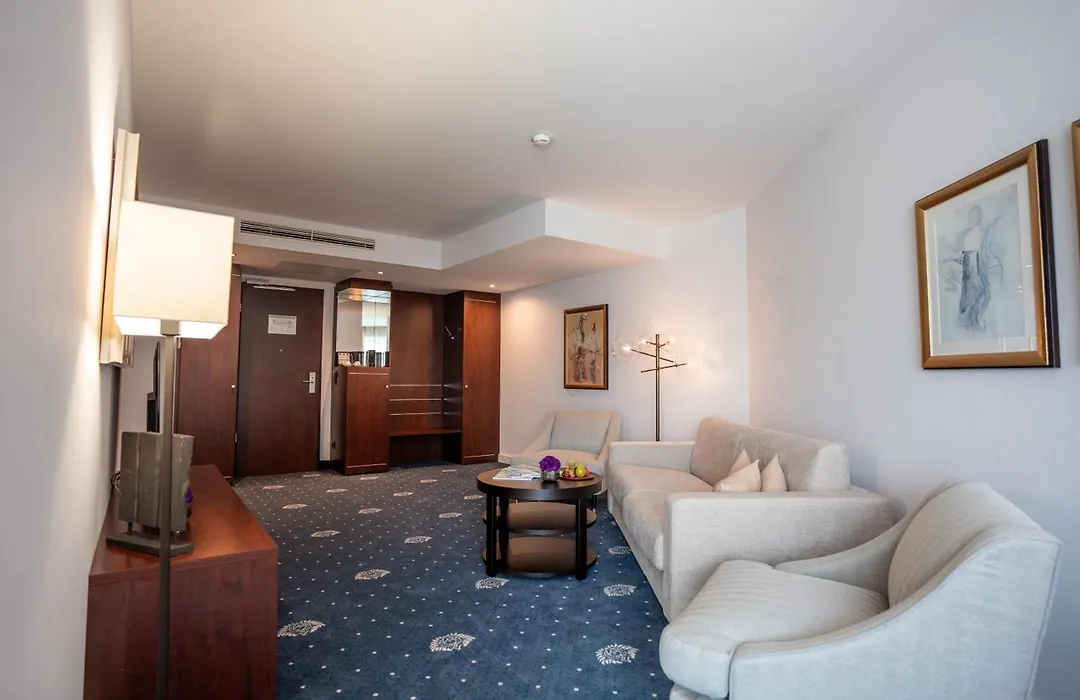 Hotel Vier Jahreszeiten Starnberg-1