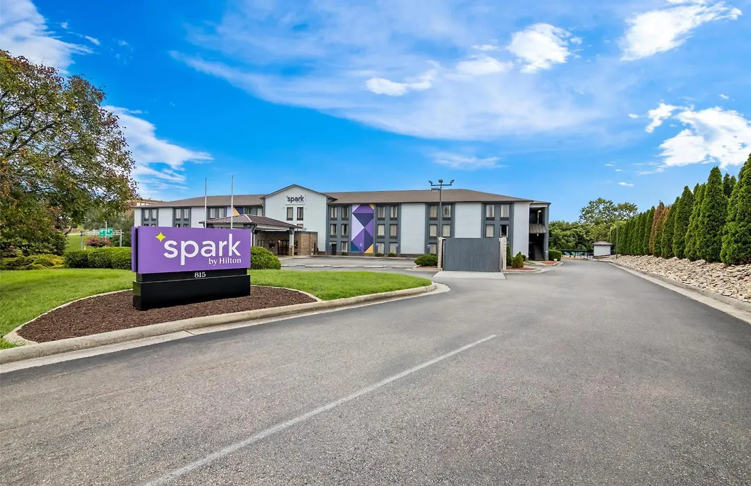 Spark By Hilton Roanoke Civic Center-1