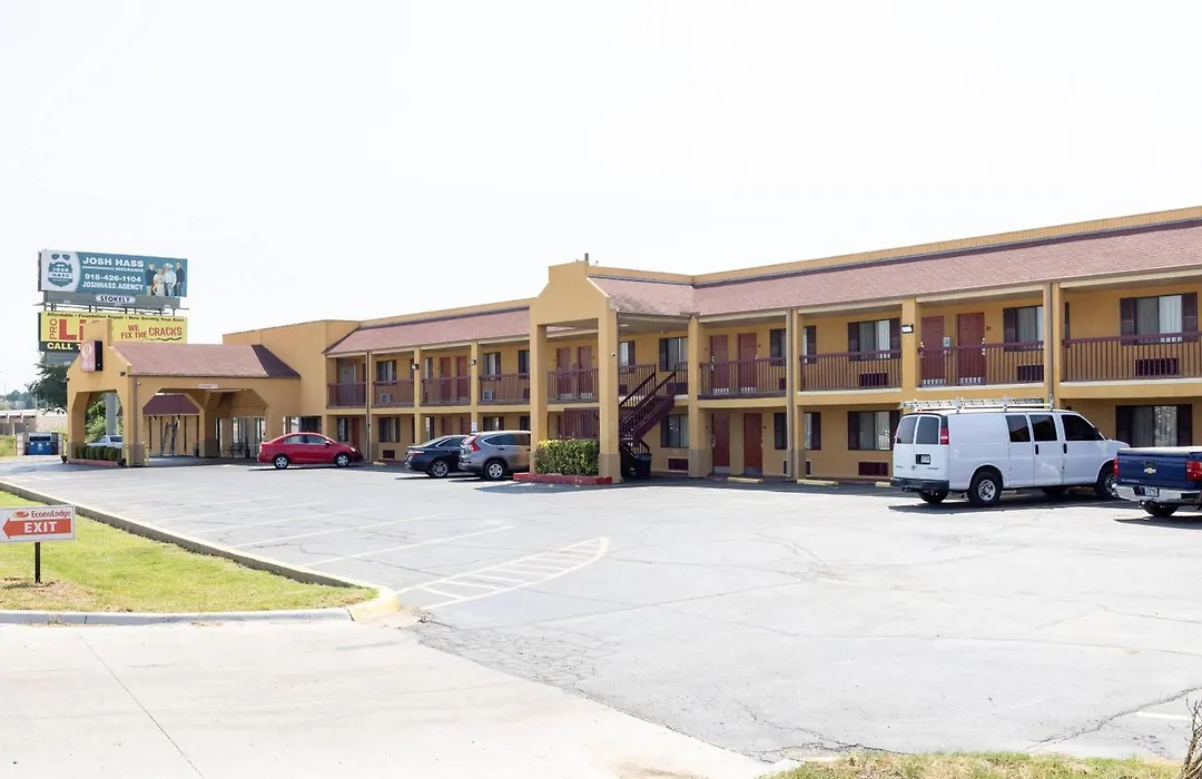 Econo Lodge Mcalester-1