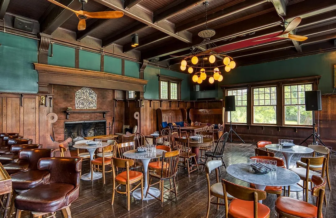 Apple Tree Inn-1