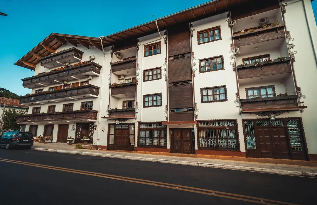 Hotel Alpenrose-1