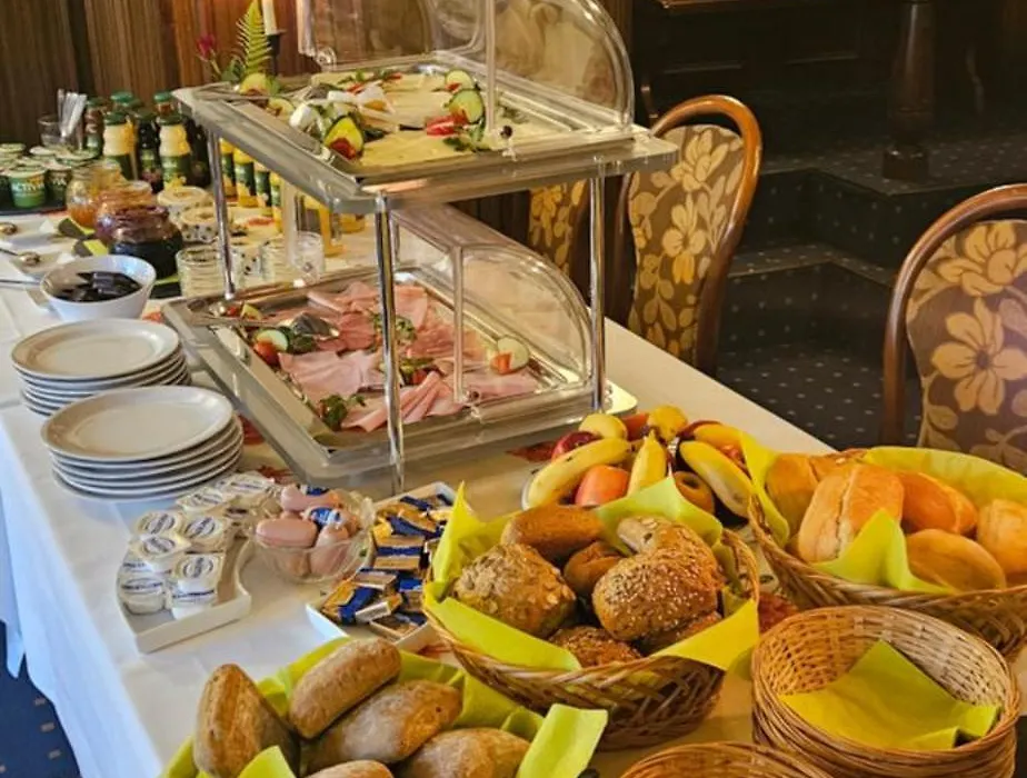 Hotel Zum Schloss-1