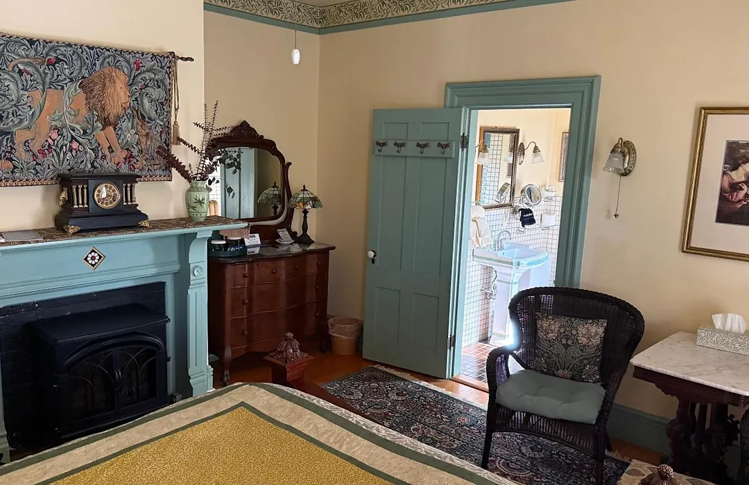 Amherst Inn-1