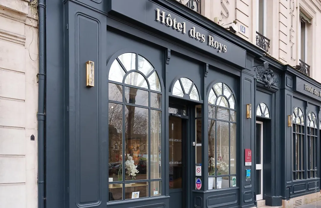 A l'Hôtel Des Roys-1