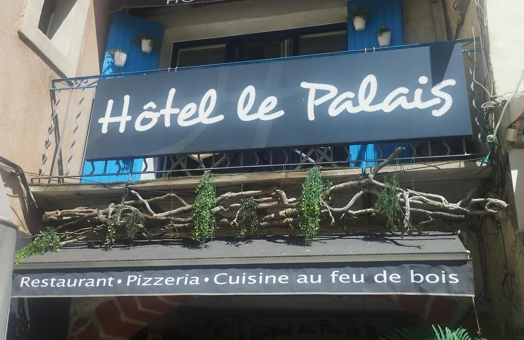 Le Palais-1