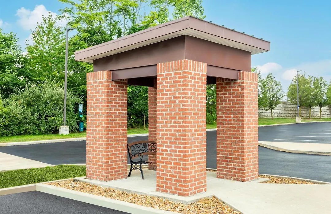 Hampton Inn Akron-South-1