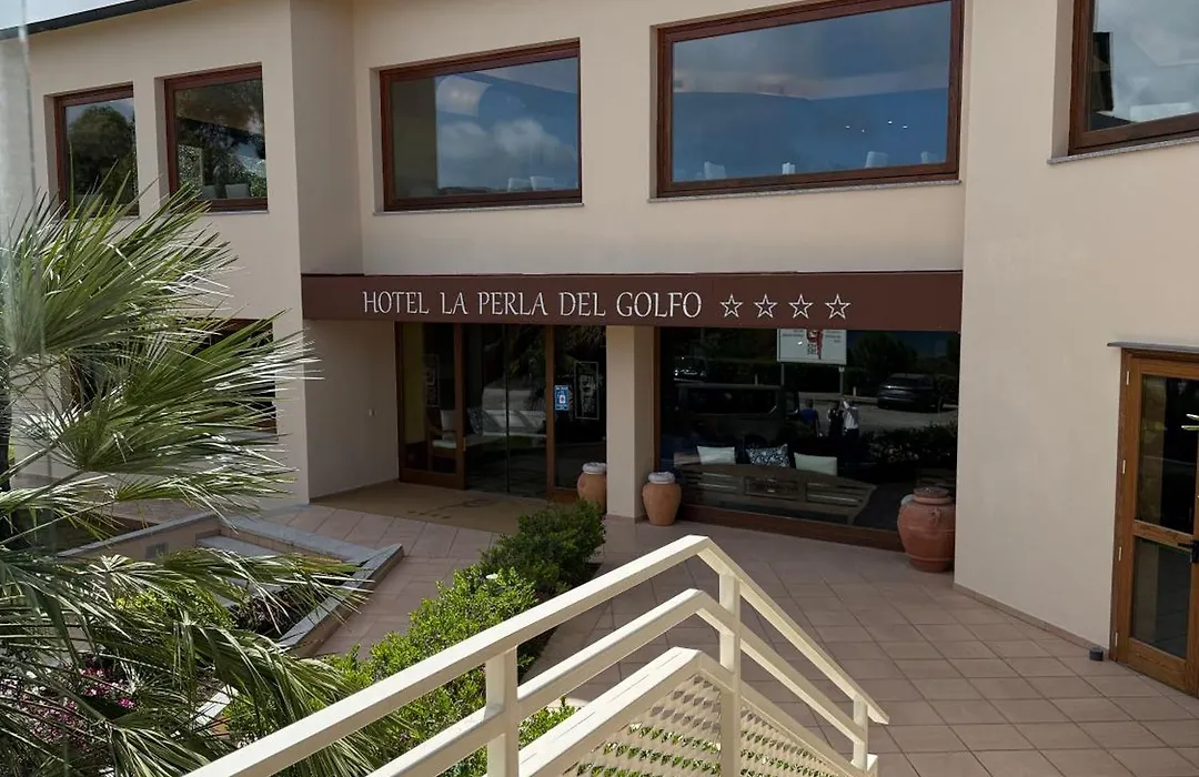 Hotel La Perla Del Golfo-1