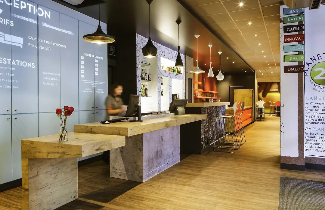 Ibis Versailles Chateau-1