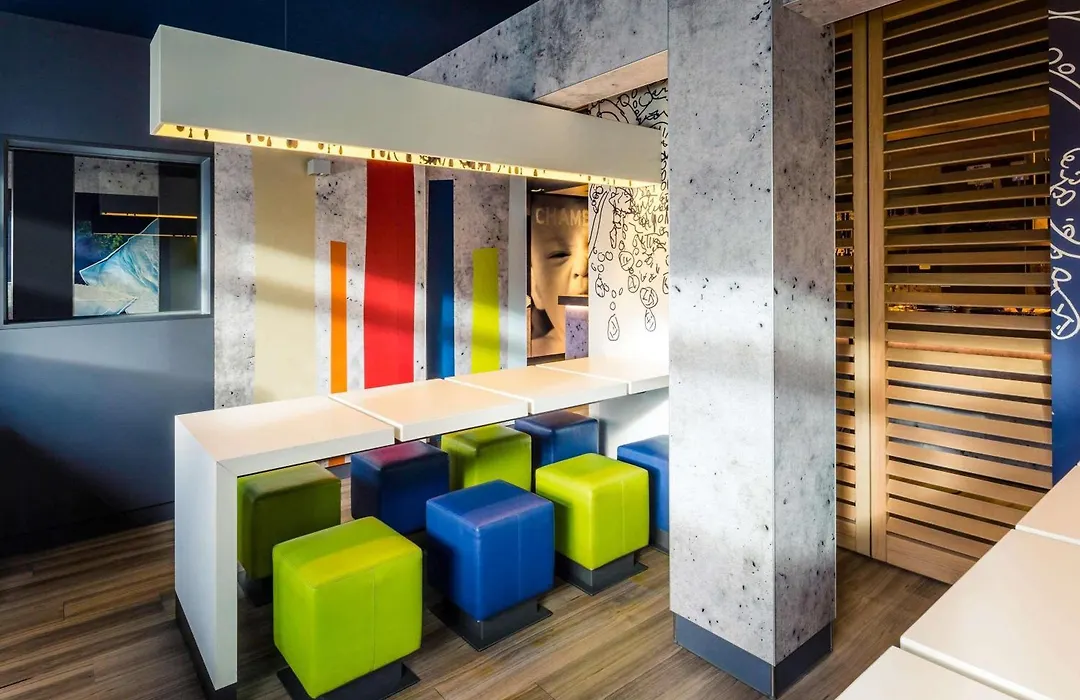 Ibis Budget Vélizy-1