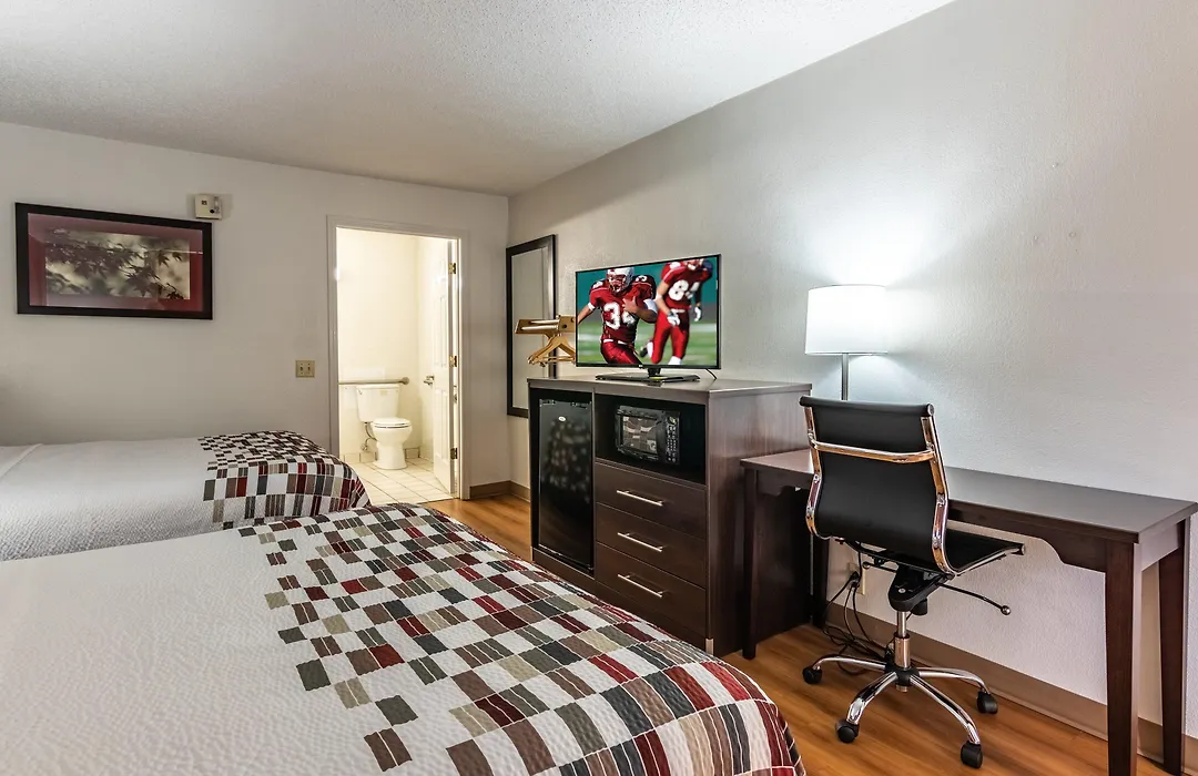 Red Roof Inn Forsyth-1
