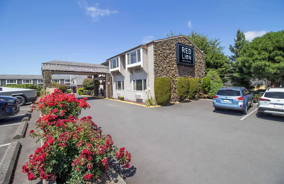 Red Lion Inn & Suites Vancouver-1
