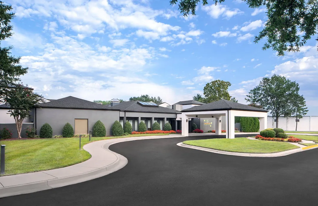 Courtyard By Marriott Richmond West-1