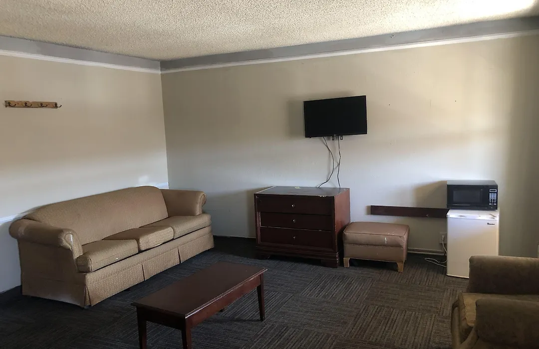 Americas Best Value Inn Denver-1