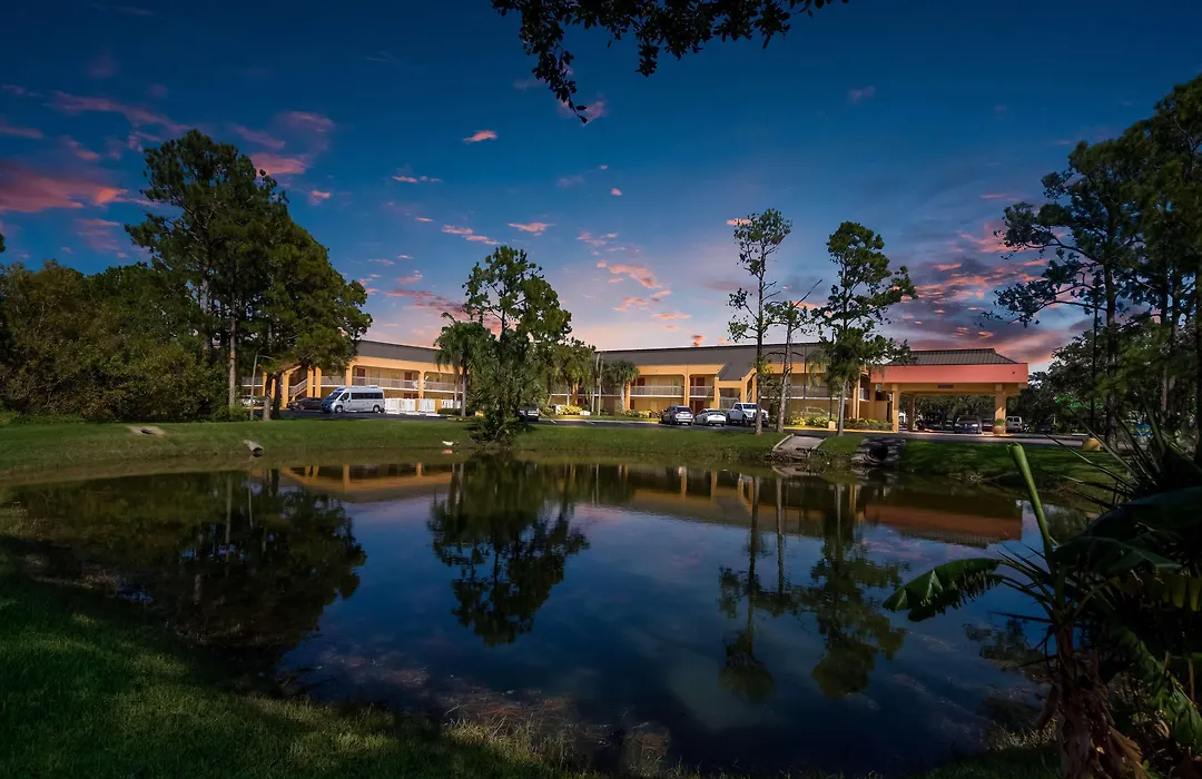 Surestay Hotel By Best Western St Pete Clearwater Airport-1