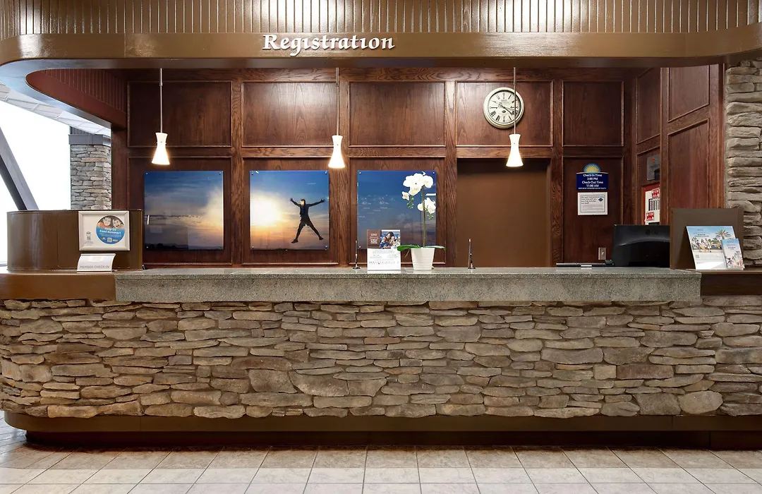 Days Inn By Wyndham Calgary South-1