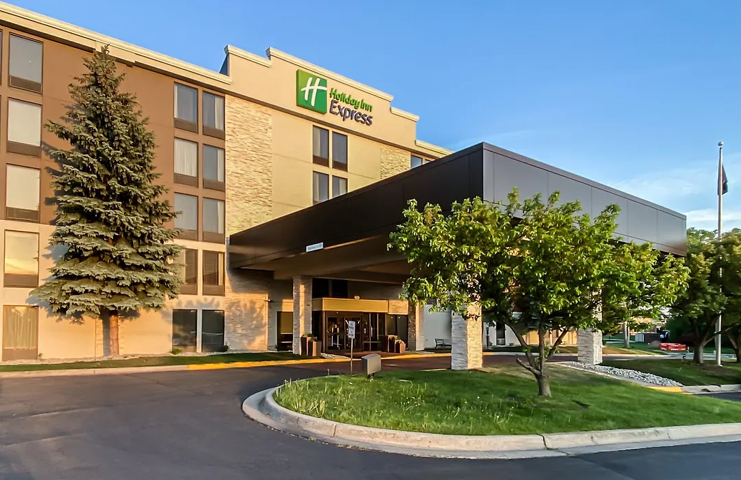 Holiday Inn Express Flint-Campus Area By Ihg-1