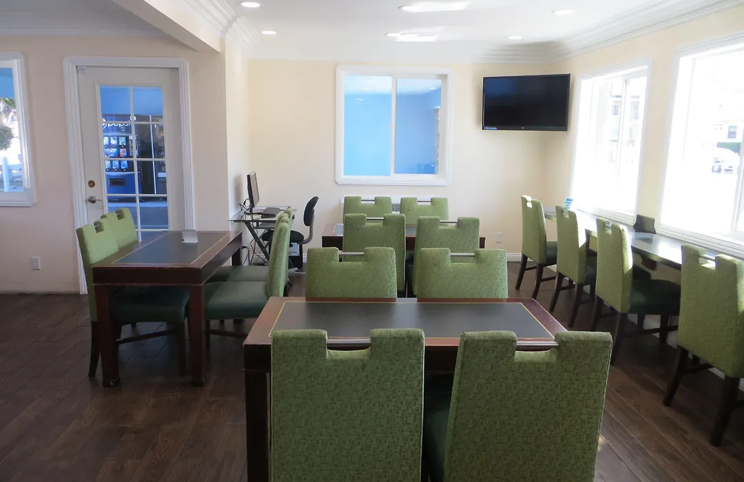 Surf City Inn & Suites-1