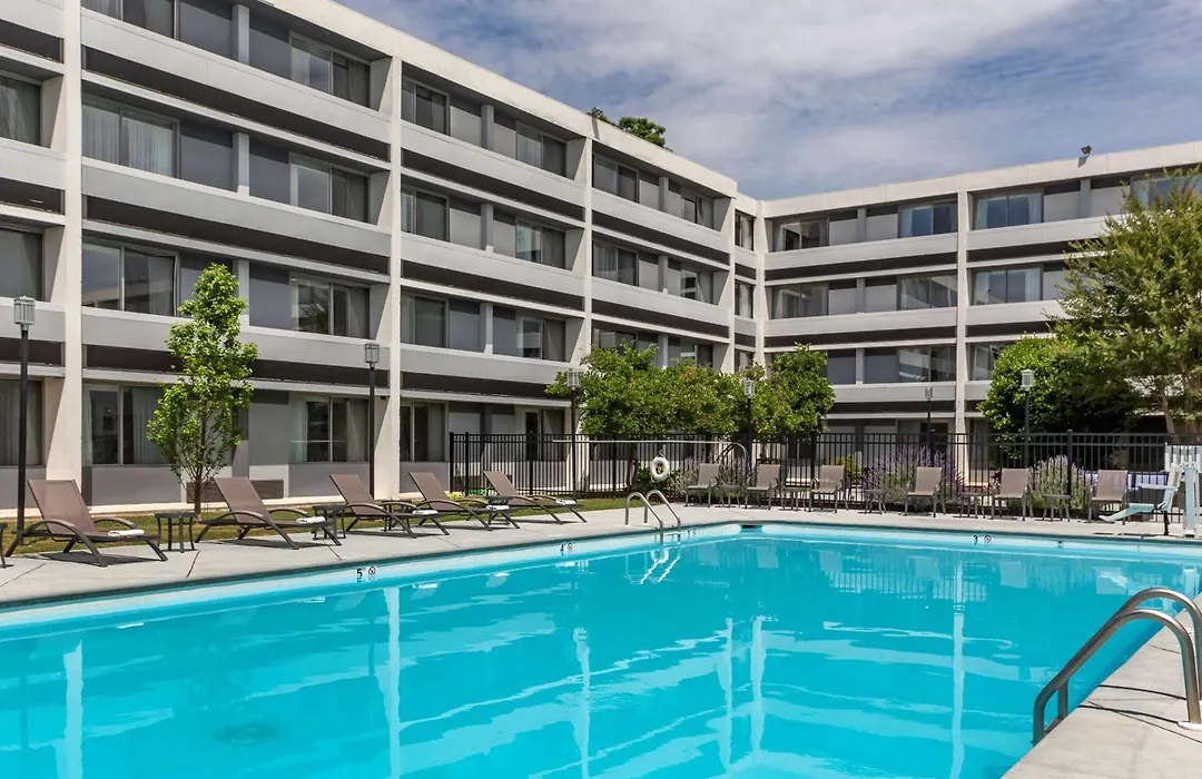 Best Western Plus University Inn-1