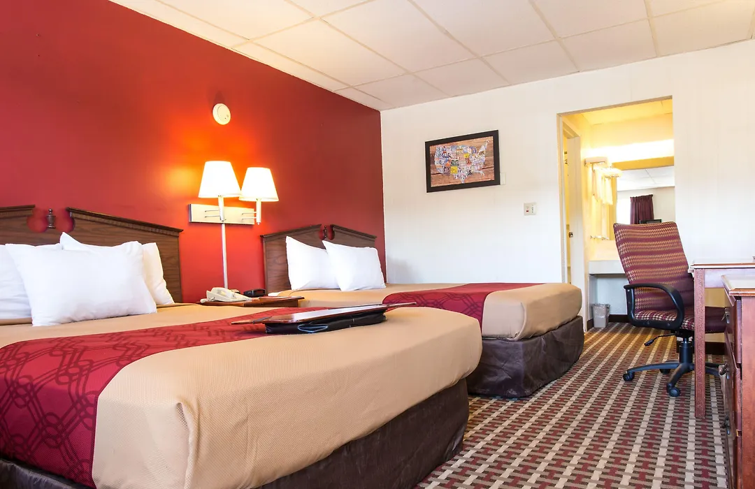 Econo Lodge-1