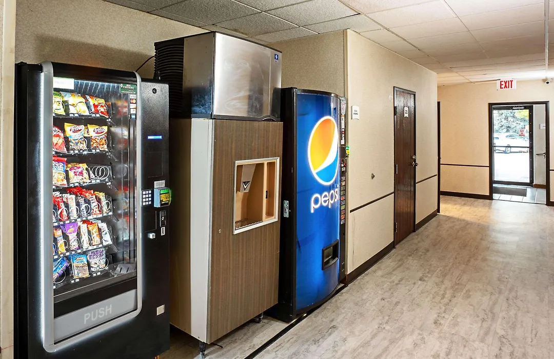 Quality Inn Galesburg Near Us Highway 34 And I-74-1