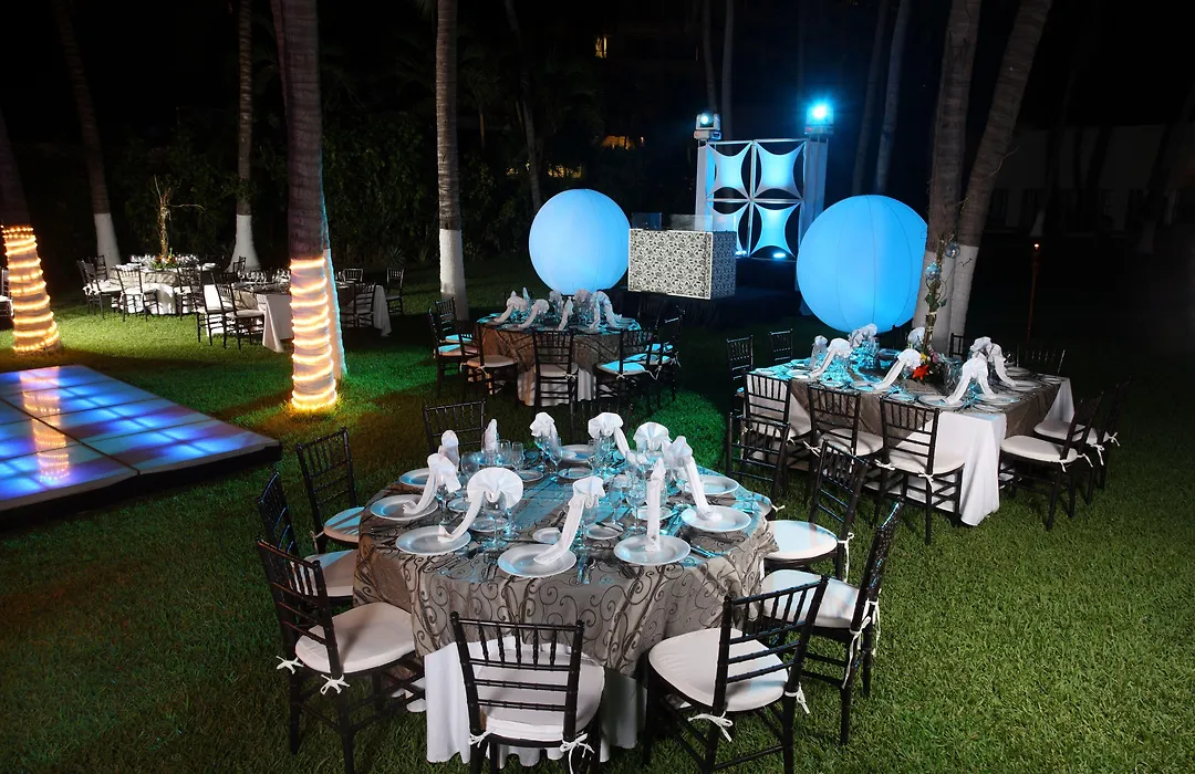 Emporio Ixtapa-1