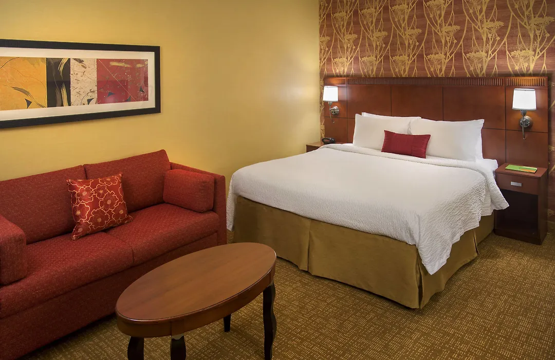 Courtyard By Marriott Poughkeepsie-1