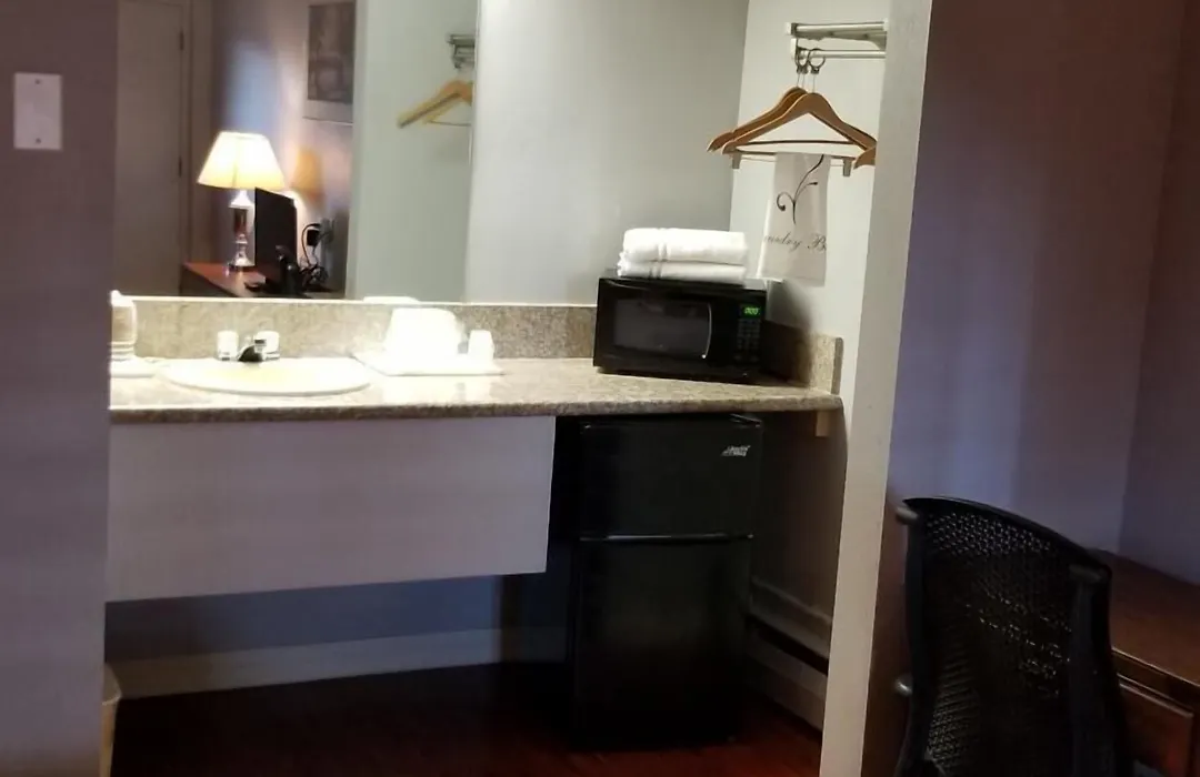 Santa Fe Inn - Pueblo-1