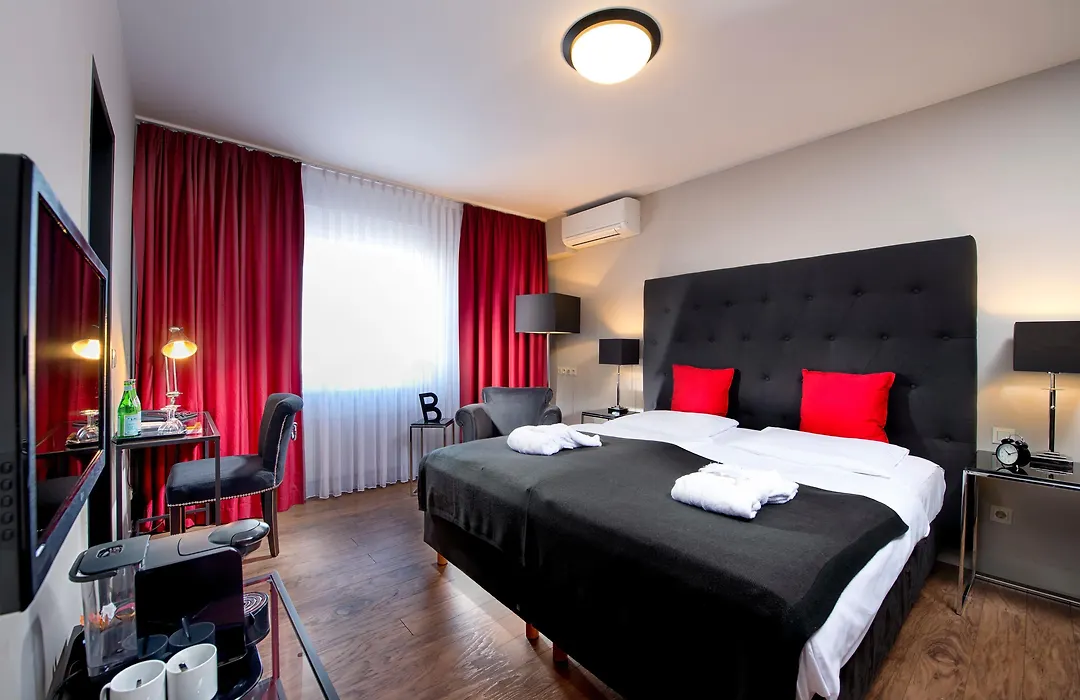 Tryp By Wyndham Bremen Airport-1