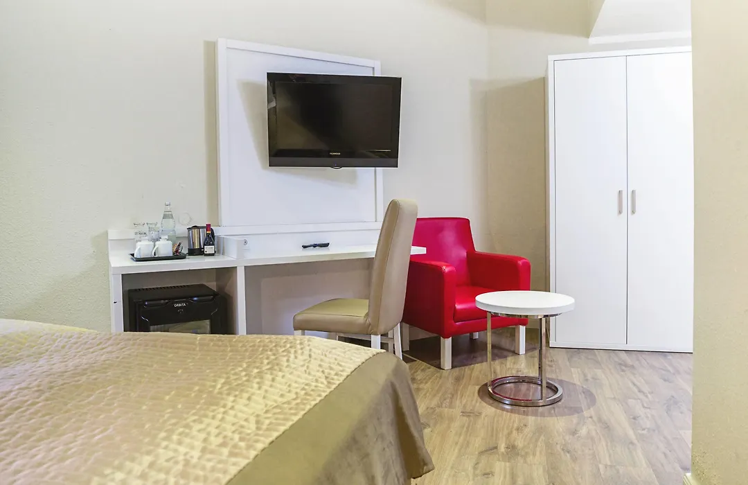 Hotel Domicil Hamburg By Golden Tulip-1