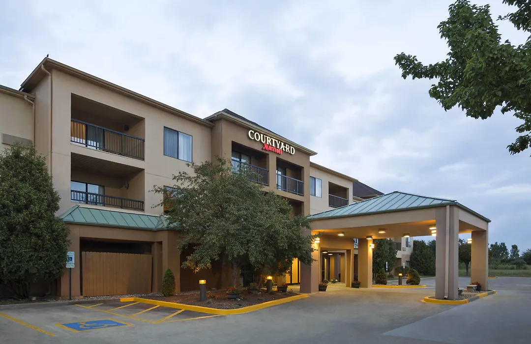 Courtyard By Marriott Springfield-1