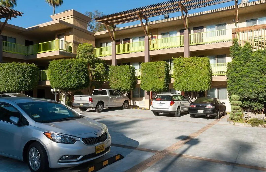 Best Western Plus Glendale-1