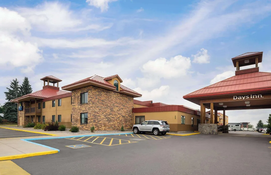 Days Inn & Suites By Wyndham Bozeman-1