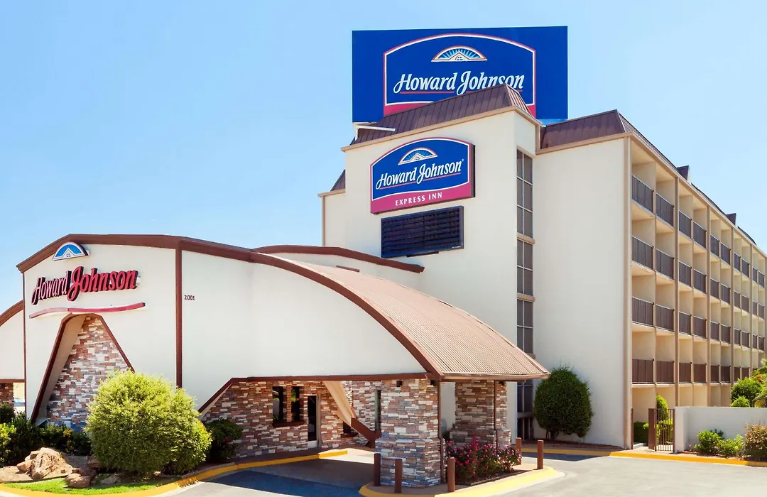 Howard Johnson By Wyndham Arlington Ballpark / Six Flags-1