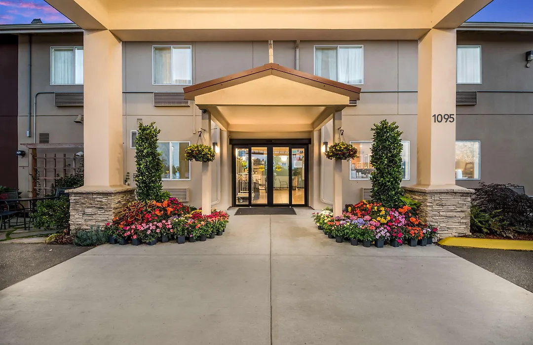 Red Lion Inn & Suites Sequim At Olympic National Park-1