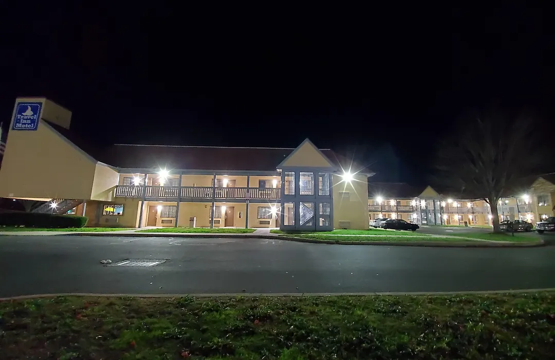 Travel Inn Motel-1