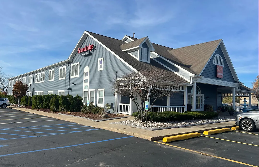 Econo Lodge & Suites Grand Rapids Airport-1