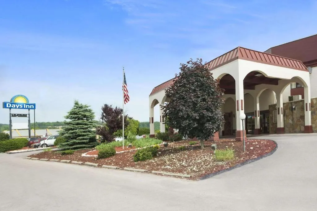 Ramada By Wyndham Pittsburgh/New Stanton-1