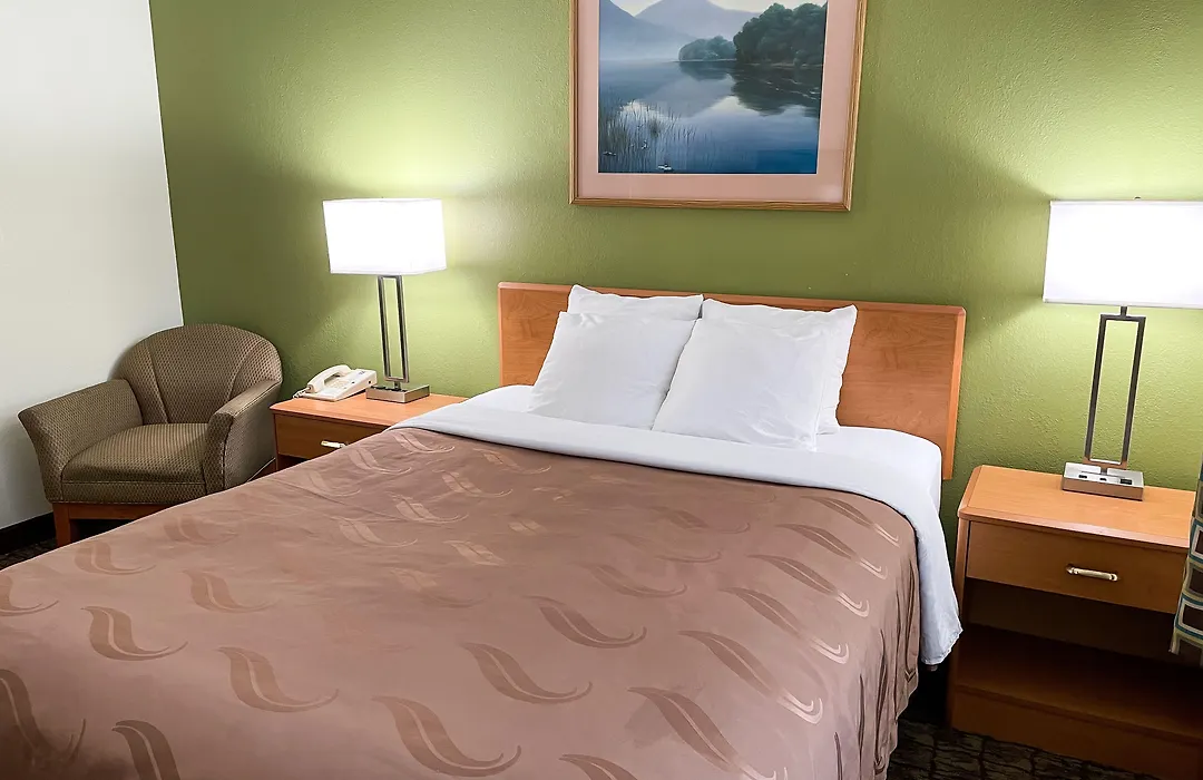 Hudson Inn & Suites-1