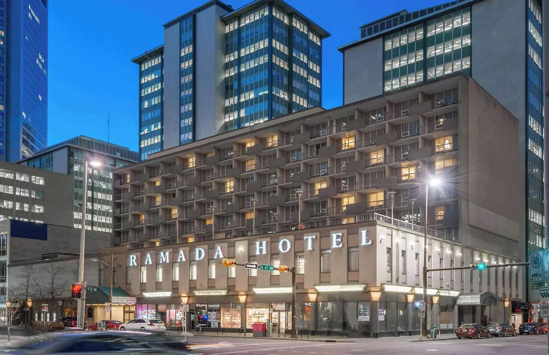 Ramada Plaza By Wyndham Calgary Downtown-1