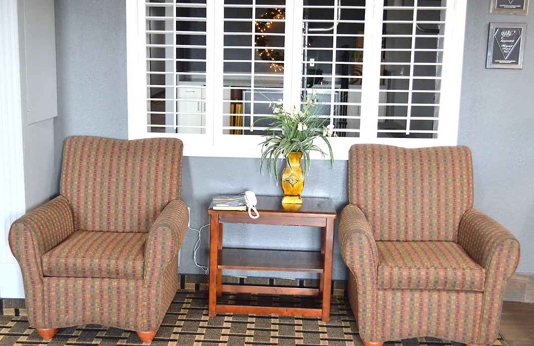 Americas Best Value Inn And Suites St. Cloud-1