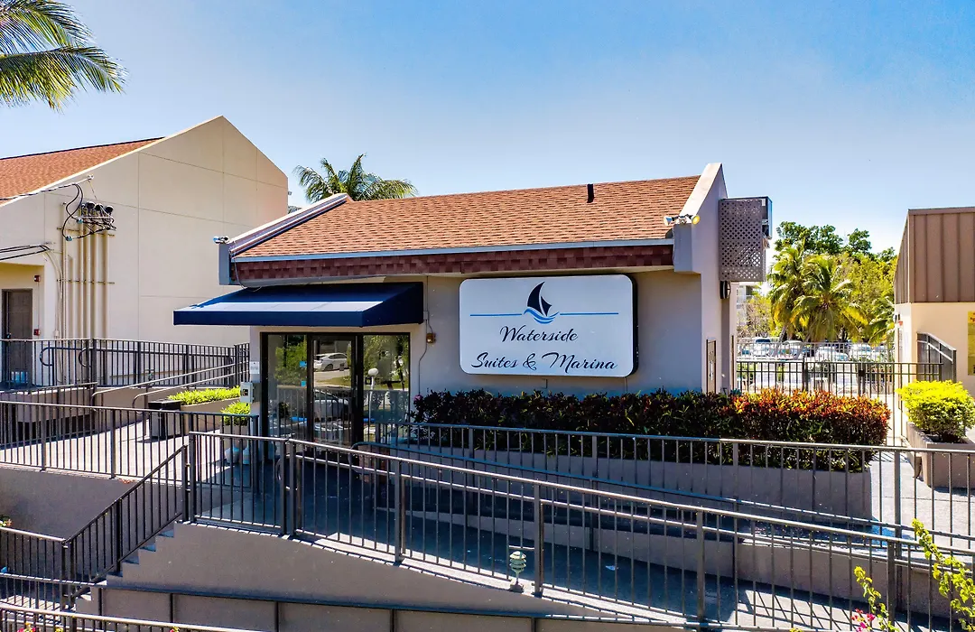 Waterside Suites And Marina-1